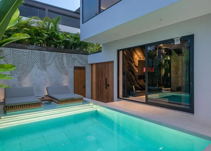 Under The Palms - A Luxurious 3-br In Villa Canggu (Bali)