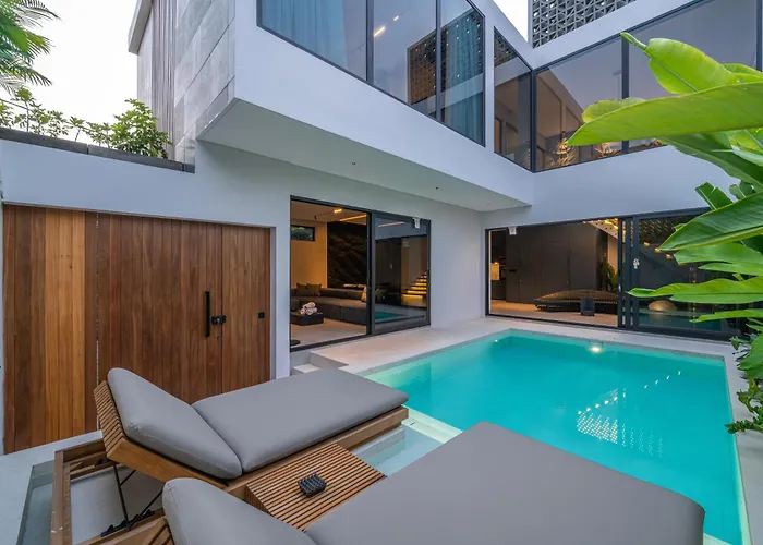 Villa Under The Palms - A Luxurious 3-br In Canggu (Bali)