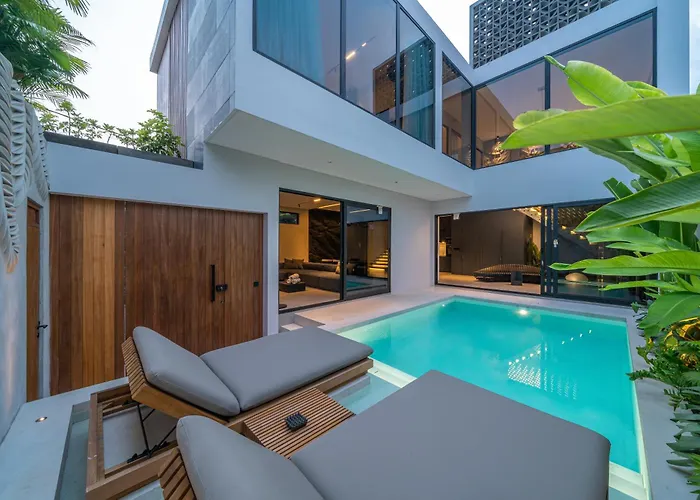 Under The Palms - A Luxurious 3-br In Villa Canggu (Bali)