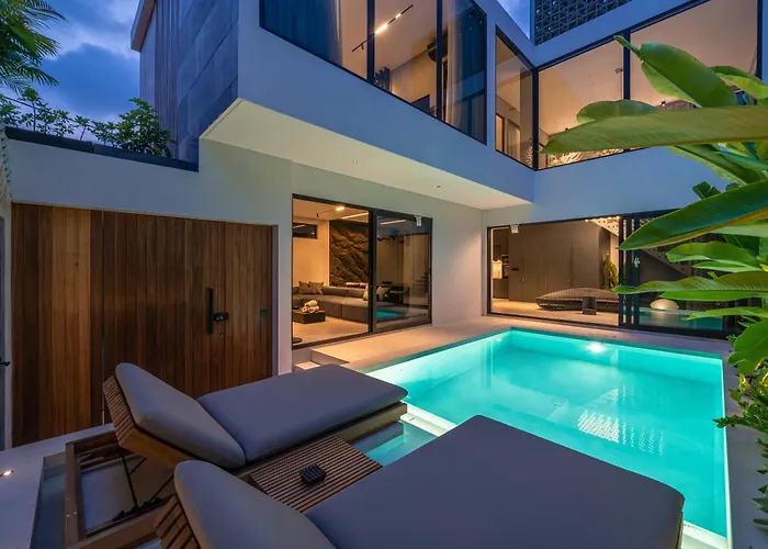 Under The Palms - A Luxurious 3-br In *