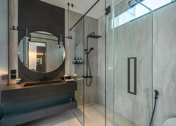 Under The Palms - A Luxurious 3-br In * Canggu (Bali)